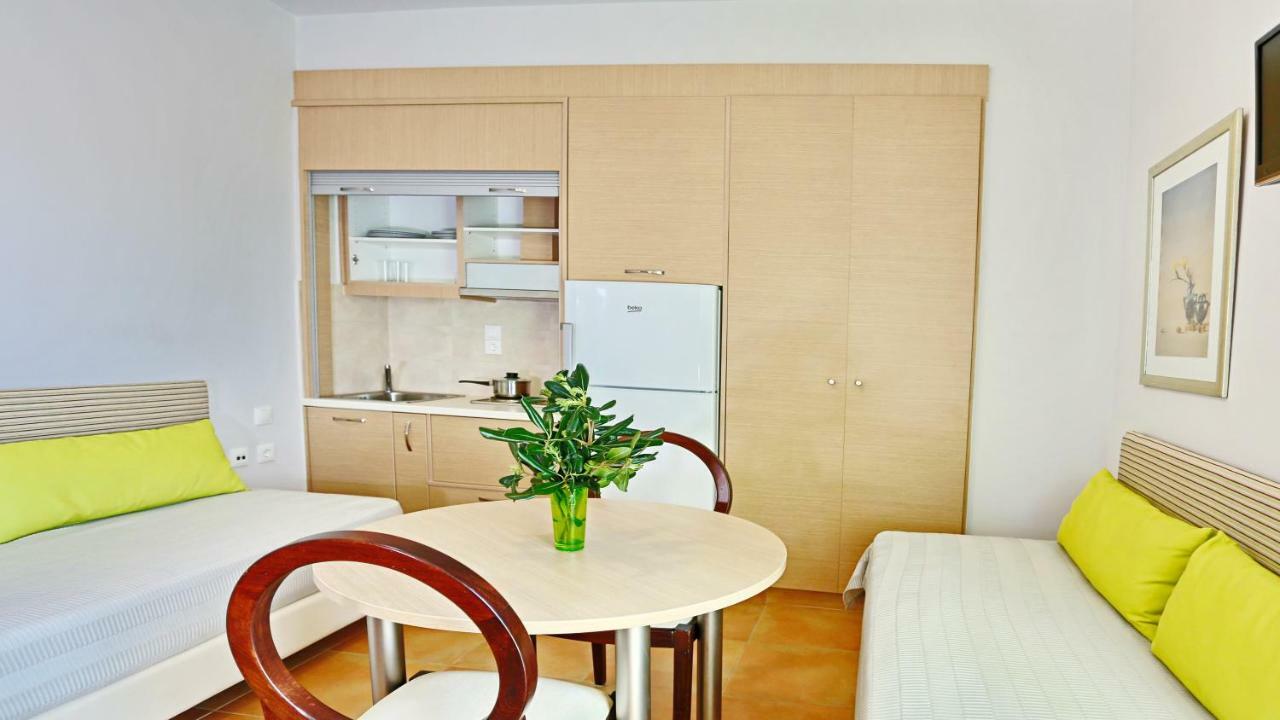 Erodios Hotel Каристос Экстерьер фото